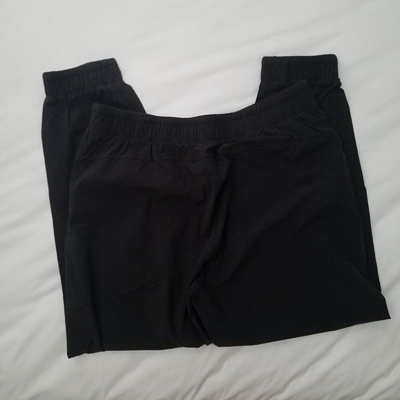 Lululemon size 10 black Jogger Pants - Picture 3 of 4